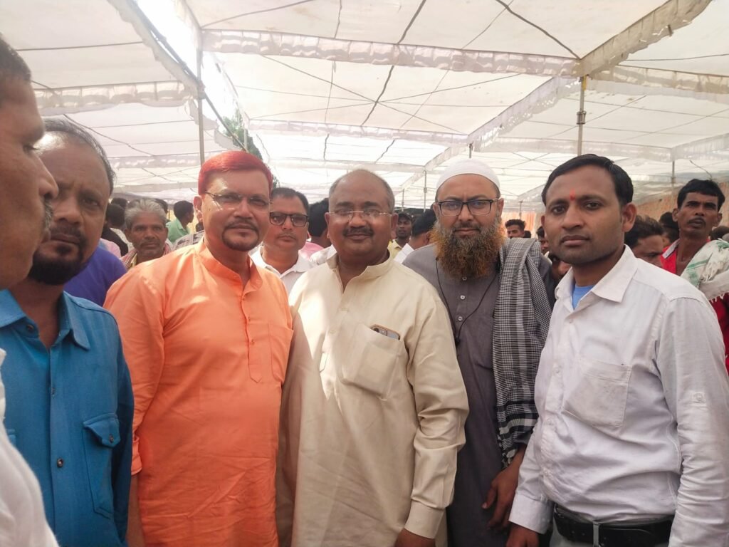 श्रीमती रश्मि आशीष सिंह ठाकुर (विधायक महोदया)के घर दशगात्र कार्यक्रम में